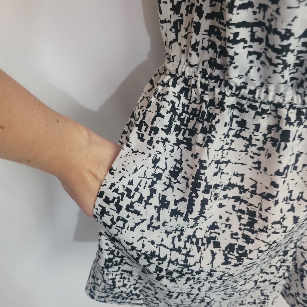 White House Black Market Romper - Picture 4 of 8